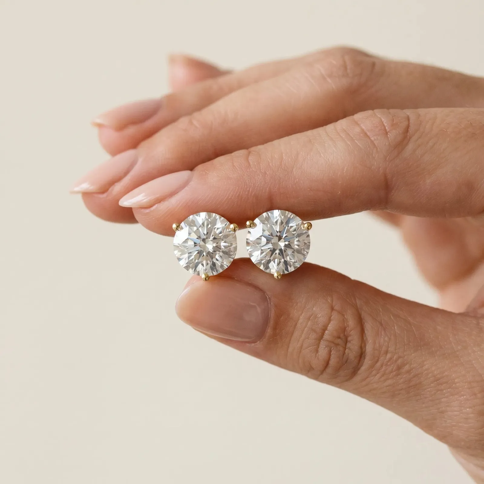 Round Brilliant Diamond Martini Stud Earrings Yellow gold