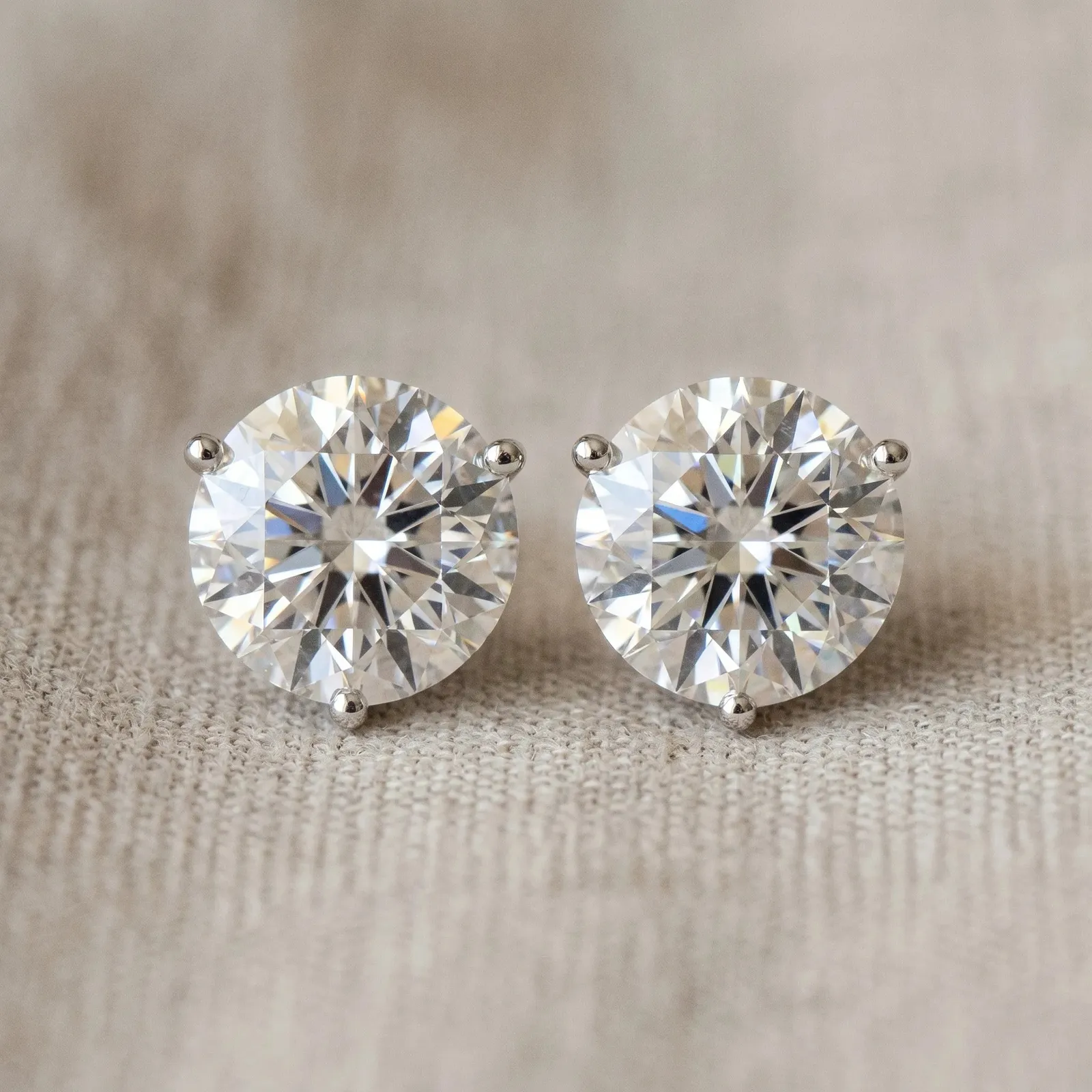 Round Brilliant Diamond Martini Stud Earrings White gold