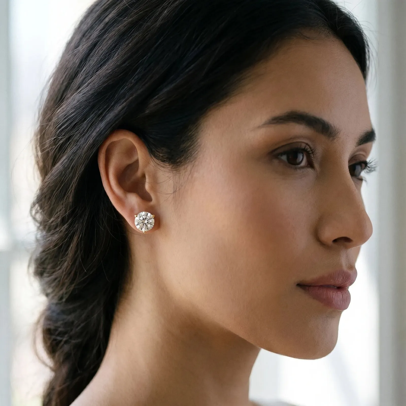 Round Brilliant Diamond Martini Stud Earrings Yellow gold