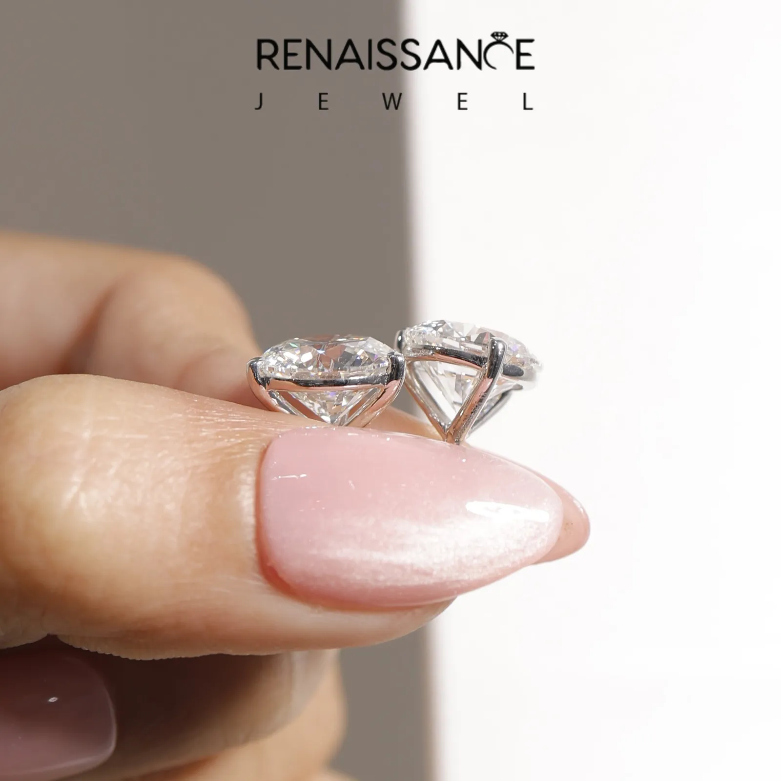 Round Brilliant Diamond Martini Stud Earrings White gold