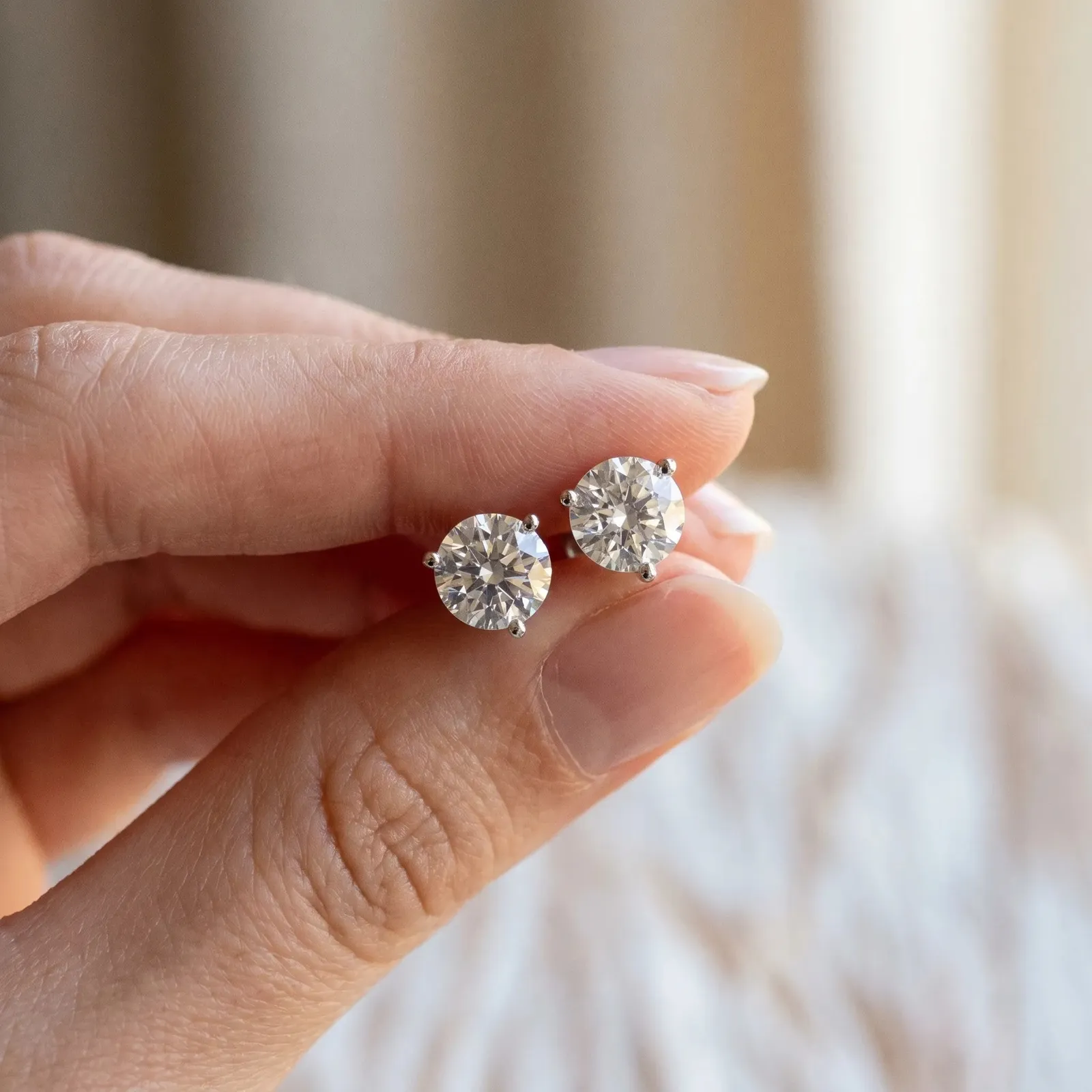 Round Brilliant Diamond Martini Stud Earrings White gold